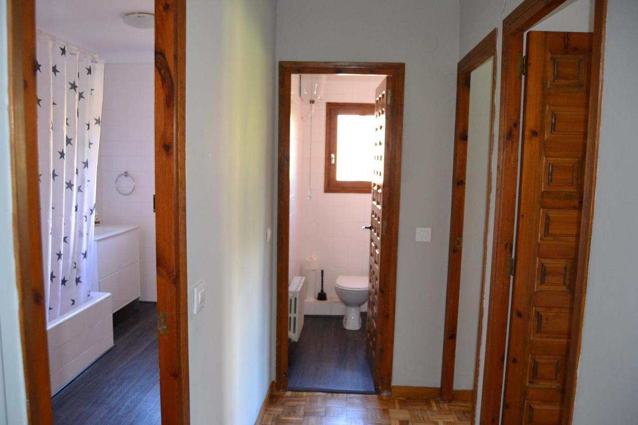 Amplio Apartamento Con Piscina En Льивия Экстерьер фото