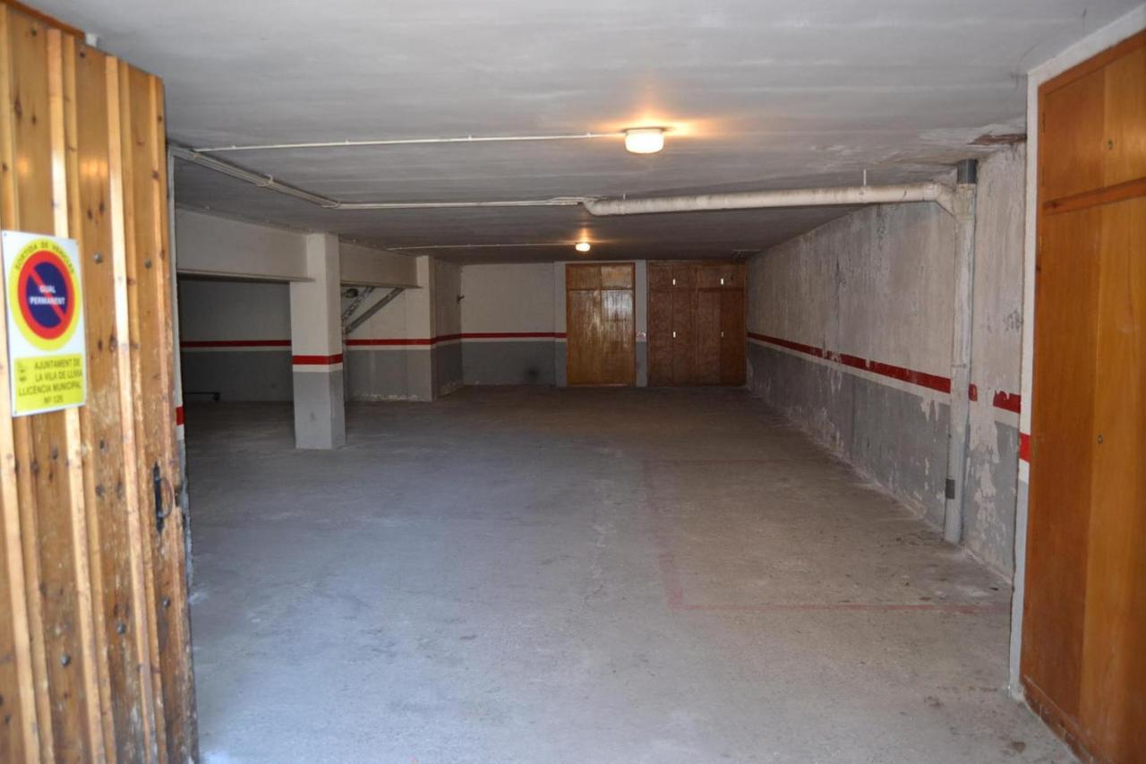 Amplio Apartamento Con Piscina En Льивия Экстерьер фото