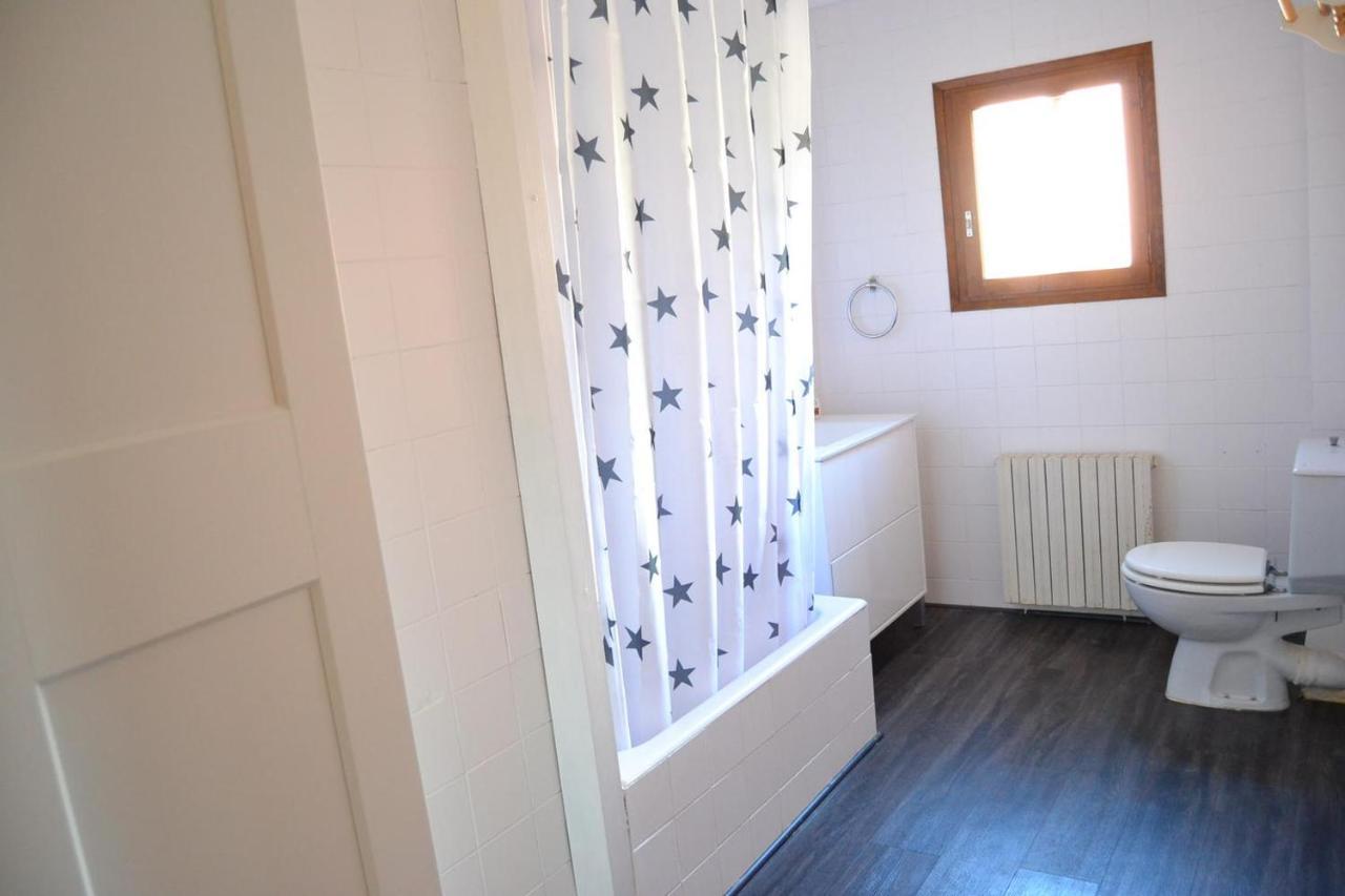 Amplio Apartamento Con Piscina En Льивия Экстерьер фото